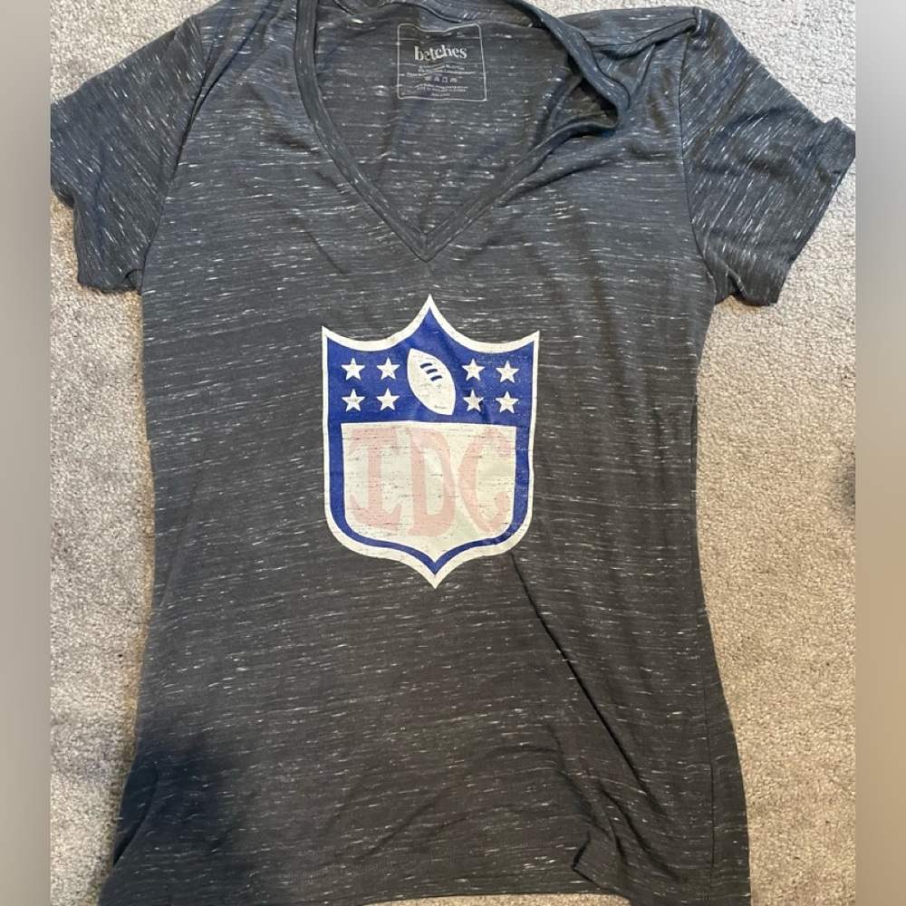 Betches “IDC” sports v neck t shirt